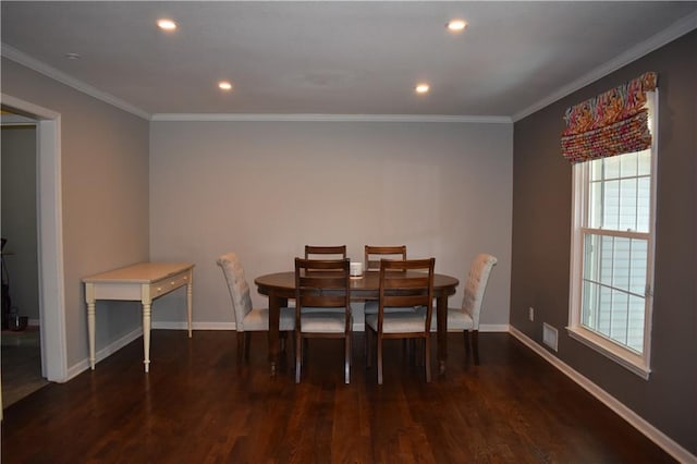 101 W Minor Dr, Kansas City, MO 64114 - dining area with wood finished floors, baseboards, ornamental molding, and recessed lighting