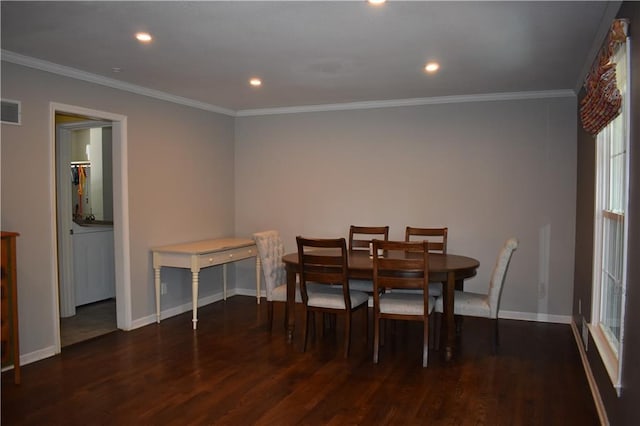 101 W Minor Dr, Kansas City, MO 64114 - dining area with wood finished floors, baseboards, ornamental molding, and recessed lighting
