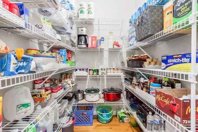 5720 NE Quartz Dr, Lees Summit, MO 64064 - view of pantry