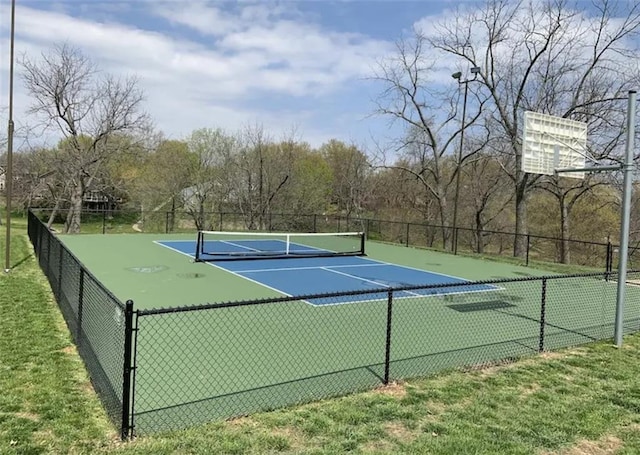 224 NW Locust St, Lees Summit, MO 64064 - view of tennis court