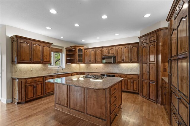 10505 NW River Hills Dr, Parkville, MO 64152 - photo 2