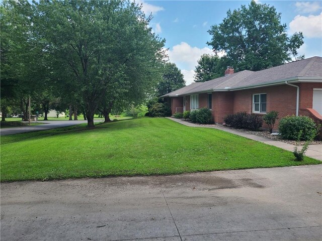 802 David Dr, Gallatin, MO 64640 - photo 1