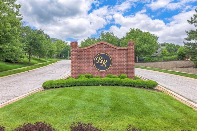 8120 Lone Elm Rd, Lenexa, KS 66220 - community / neighborhood sign with a lawn