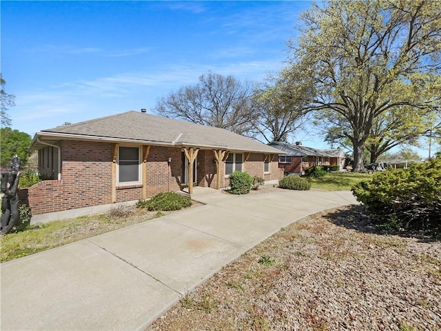 3214 S Hawthorne Ave, Independence, MO 64052 - ranch-style home featuring brick siding and roof with shingles