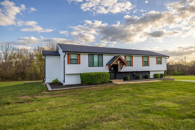 20609 NE 161st St, Kearney, MO 64060 - raised ranch with a front yard