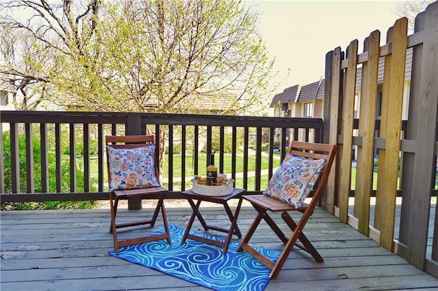 464 W 104th St Unit A, Kansas City, MO 64114 - view of wooden terrace
