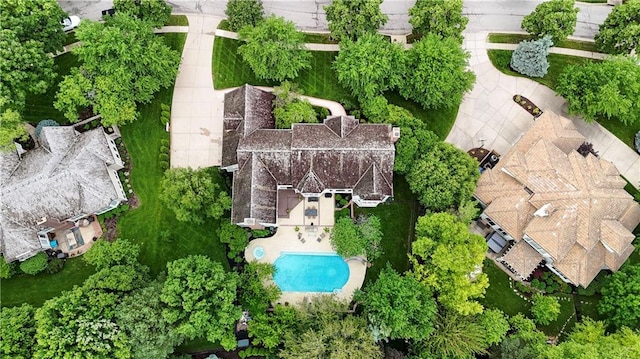 11405 Manor St, Leawood, KS 66211 - aerial view of a pool