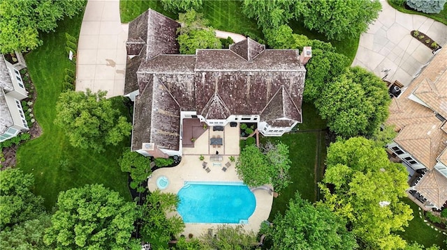 11405 Manor St, Leawood, KS 66211 - view of subject property featuring a pool area