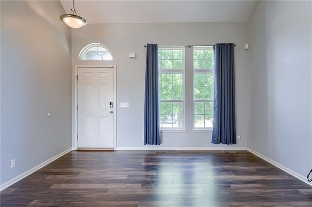 496 S 137th St, Bonner Springs, KS 66012 - foyer with wood finished floors and baseboards