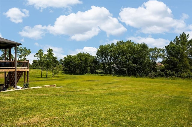 17894 169th St, Basehor, KS 66007 - view of grassy yard featuring a deck