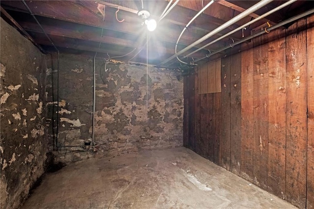 view of unfinished basement