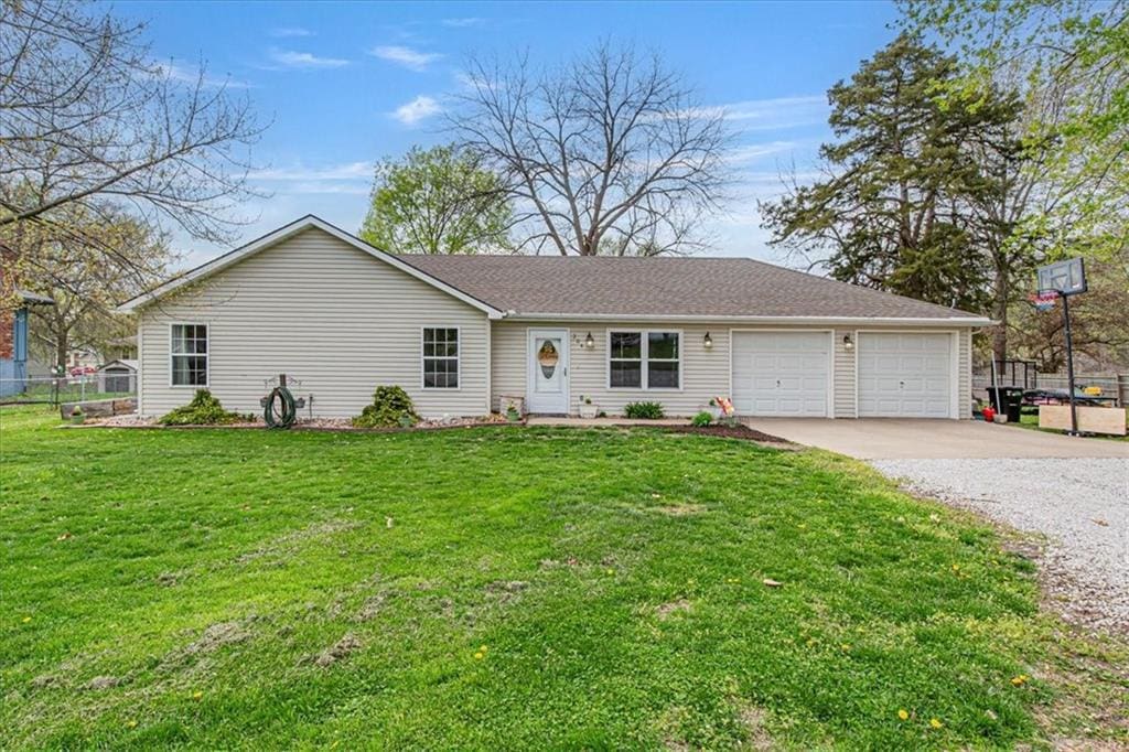 204 Lynn St, Lathrop, MO 64465 - photo 1