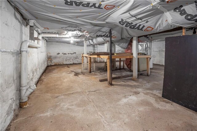 707 E 8th St, Trenton, MO 64683 - view of unfinished basement