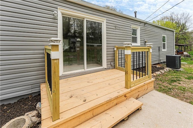709 W 28th St N, Independence, MO 64050 - wooden terrace with cooling unit