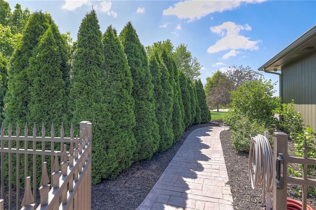 18670 W 248th St, Paola, KS 66071 - view of community