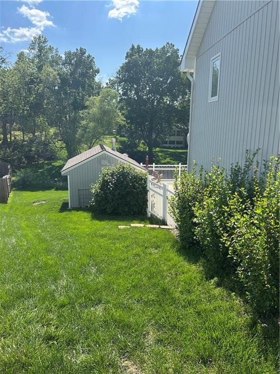 2317 Rhonda Rd, Excelsior Springs, MO 64024 - view of yard