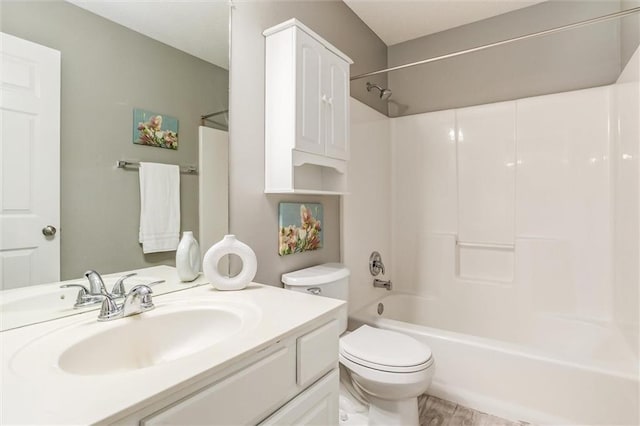 14095 S Mullen St, Olathe, KS 66062 - full bath featuring toilet, washtub / shower combination, and vanity