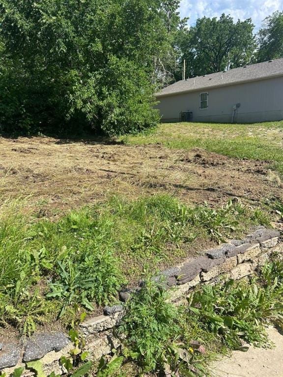 4023 Highland Ave, Kansas City, MO 64110 - photo 2