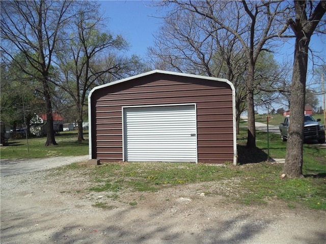 view of detached garage