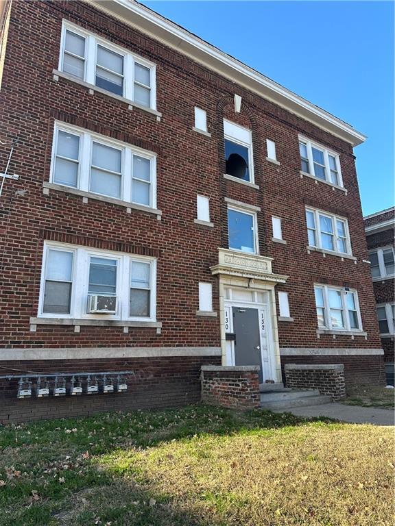118-148 N Lawn Ave, Kansas City, MO 64123 - view of building exterior featuring cooling unit