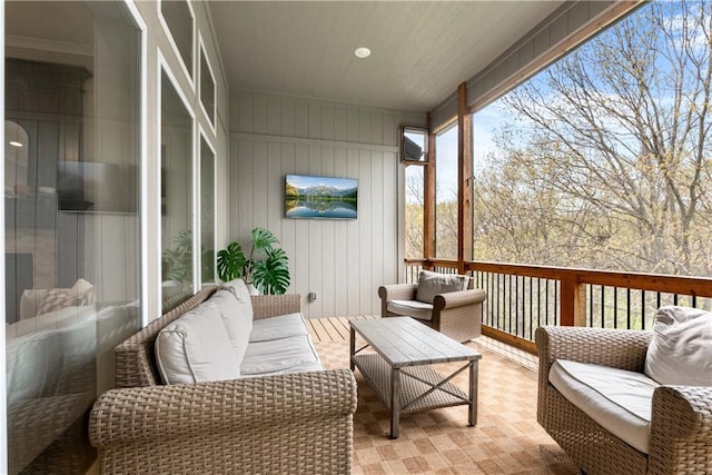 5566 Thousand Oaks Dr, Parkville, MO 64152 - balcony with an outdoor hangout area
