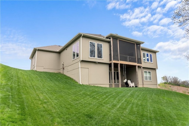 5566 Thousand Oaks Dr, Parkville, MO 64152 - back of property with a sunroom and a yard