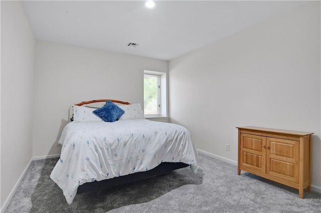 6600 W 125th Ter, Overland Park, KS 66209 - carpeted bedroom featuring baseboards and recessed lighting