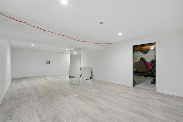 3945 SW Batten Dr, Lees Summit, MO 64082 - unfurnished room featuring recessed lighting, light wood-type flooring, and baseboards