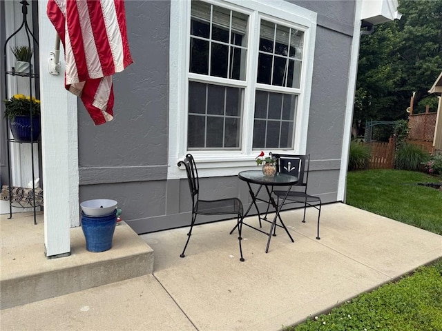 3945 SW Batten Dr, Lees Summit, MO 64082 - view of patio / terrace