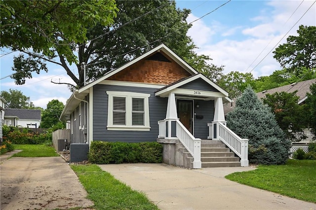 2616 W 47th Ter, Westwood, KS 66205 - bungalow featuring a front yard
