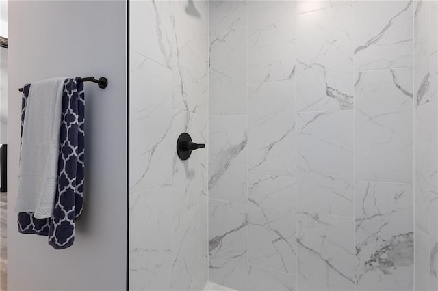 206 SW 22nd St, Blue Springs, MO 64015 - bathroom with a tile shower