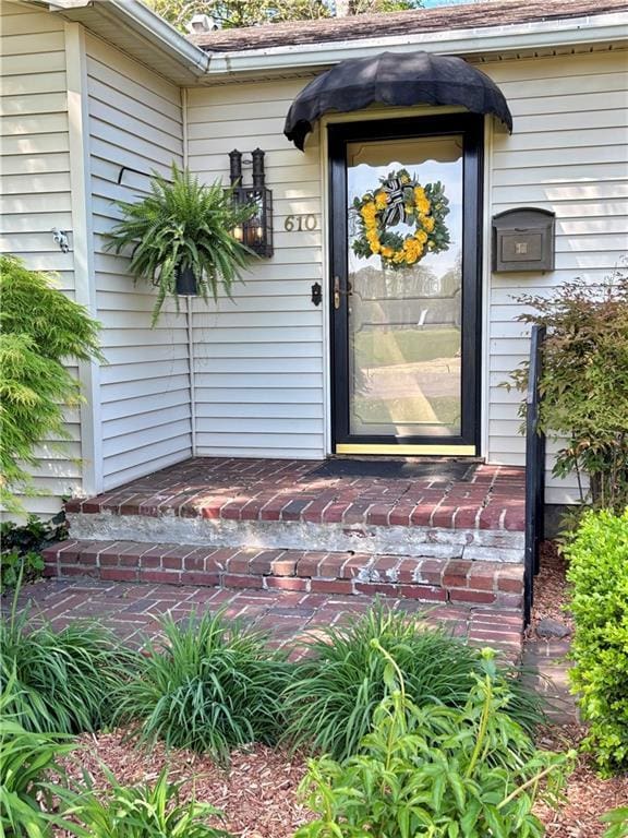 610 S Woodland St, Pittsburg, KS 66762 - view of entrance to property
