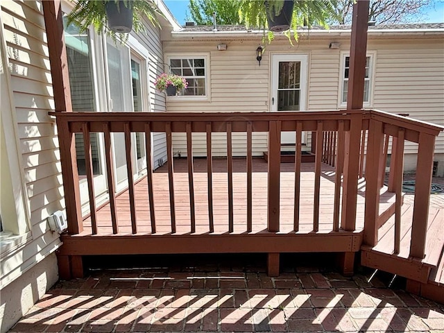 610 S Woodland St, Pittsburg, KS 66762 - view of wooden terrace