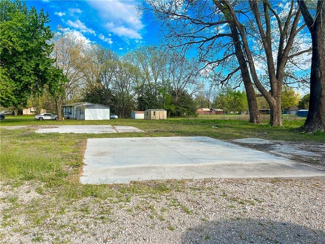86 Mine Creek Dr, Mound City, KS 66056