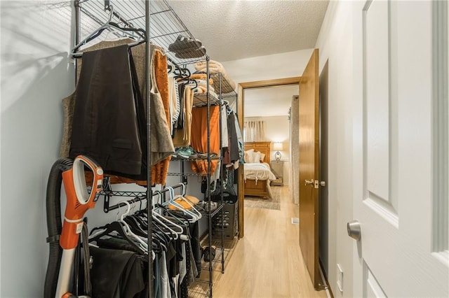 2931 N Washington St, Chillicothe, MO 64601 - spacious closet featuring wood finished floors