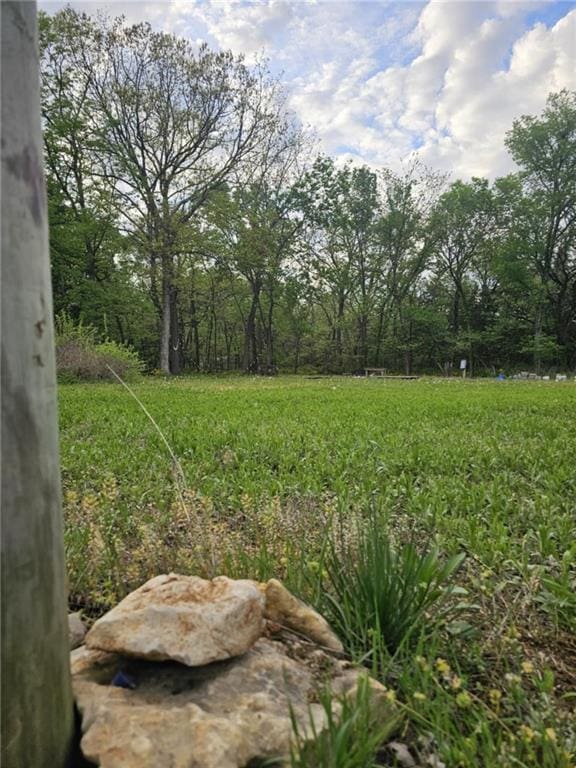 305 E Sugar Lake Dr, Mound City, KS 66055