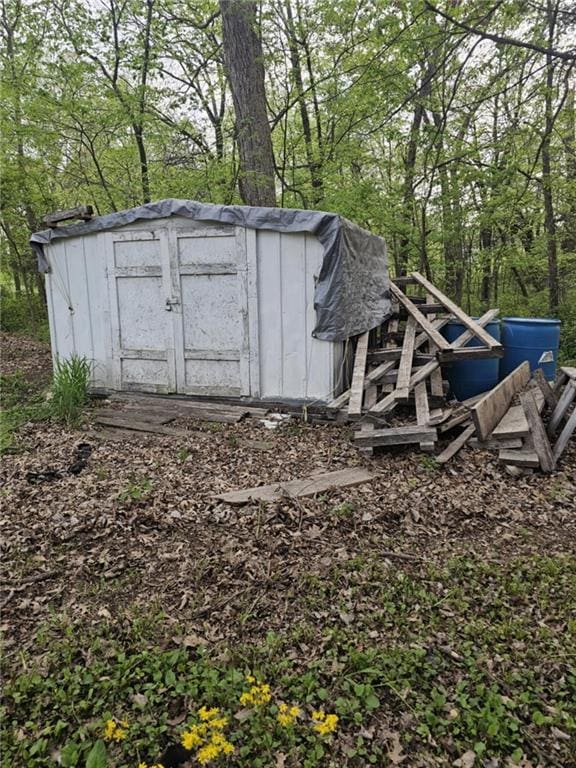 305 E Sugar Lake Dr, Mound City, KS 66055