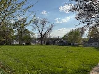 815 Shawnee St, Hiawatha, KS 66434
