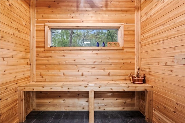 11155 Hubbard Rd, Kansas City, KS 66109 - relaxing sauna with wooden walls