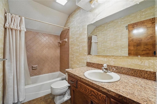 10503 W 50th Ter, Shawnee, KS 66203 - bathroom featuring shower / tub combo with curtain, toilet, vanity, and lofted ceiling