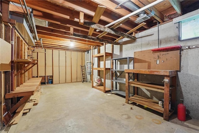 10503 W 50th Ter, Shawnee, KS 66203 - basement featuring a workshop area