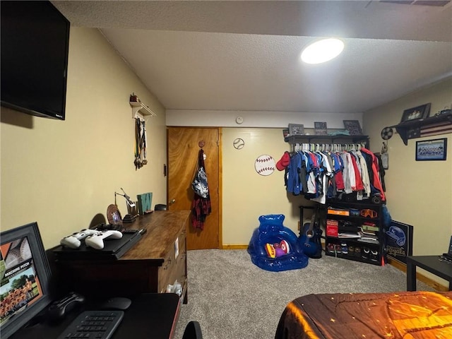 166 Crescent Dr, Chillicothe, MO 64601 - bedroom featuring carpet flooring