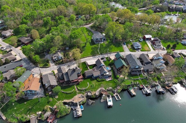 148 Beach Dr, Lake Tapawingo, MO 64015
