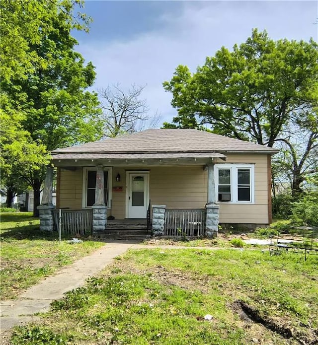 808 N Pine, Pittsburg, KS 66762 - bungalow-style house with a porch and roof with shingles