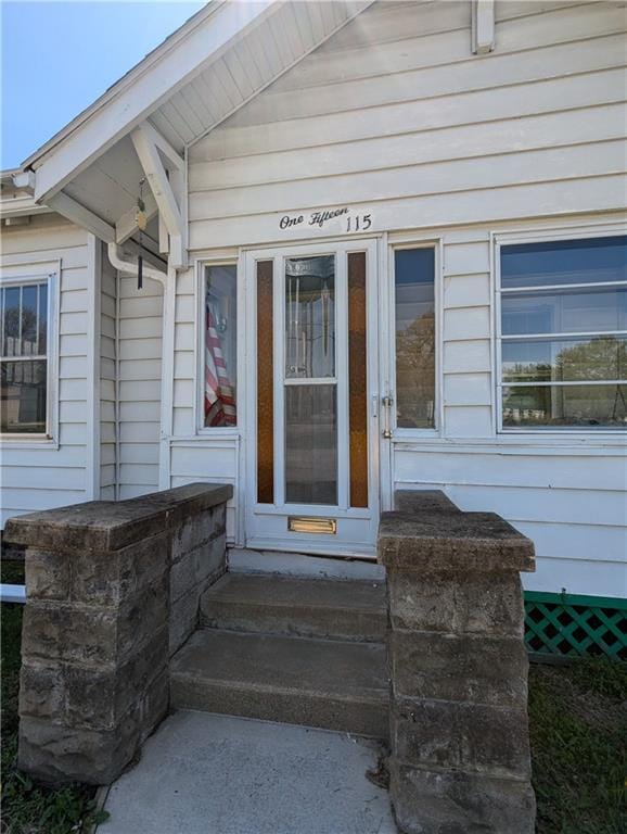 115 E 15th St, Horton, KS 66439 - view of property entrance
