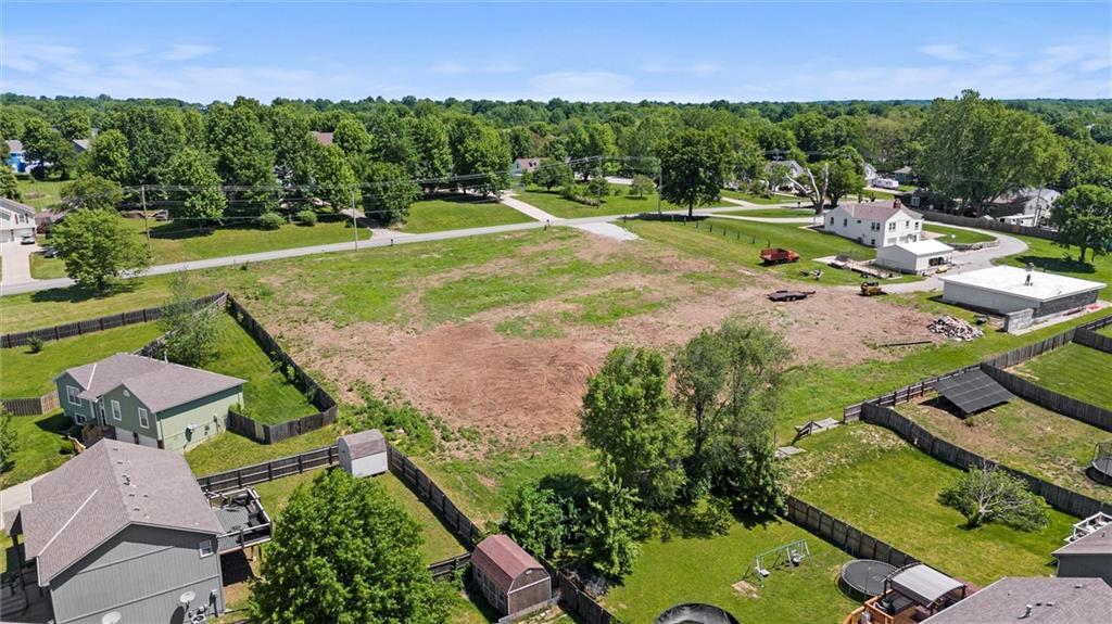 18701 E Bundschu Rd, Independence, MO 64056 - photo 1