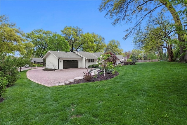 9818 Overbrook Ct, Leawood, KS 66206 - view of yard featuring an attached garage and gravel driveway