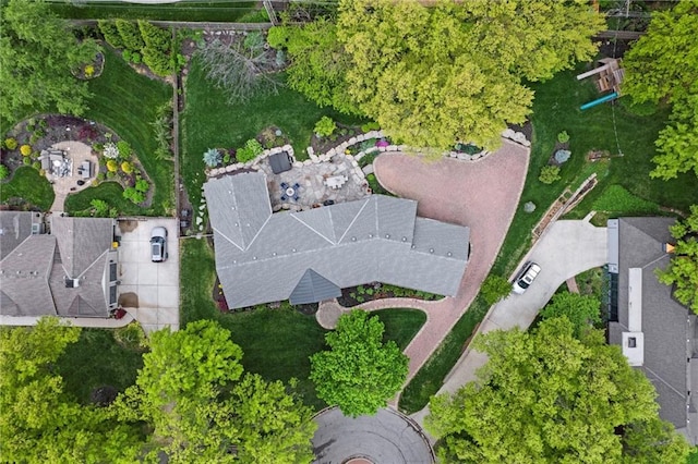 9818 Overbrook Ct, Leawood, KS 66206 - drone / aerial view
