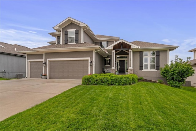 view of front facade featuring driveway, cooling unit, a front yard, and stucco siding