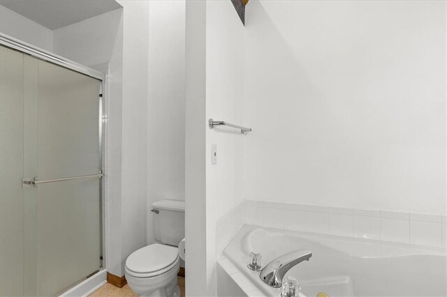 22716 E 29th Street Lane Ct S, Blue Springs, MO 64015 - full bath with a garden tub, toilet, and a shower stall